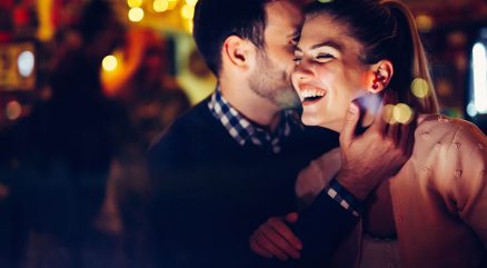 βγαίνω με κάποιον, αλλά μου αρέσει ένας άλλος τύπος.